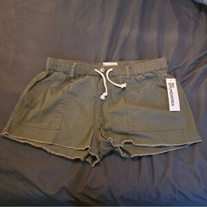 No Boundaries Olive Green Frayed Hem Shorts